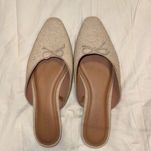 Old Navy Cream Linen Slip-On Ballet Flats with Bow